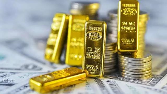 Золото терпит фиаско. Когда остановится падение?