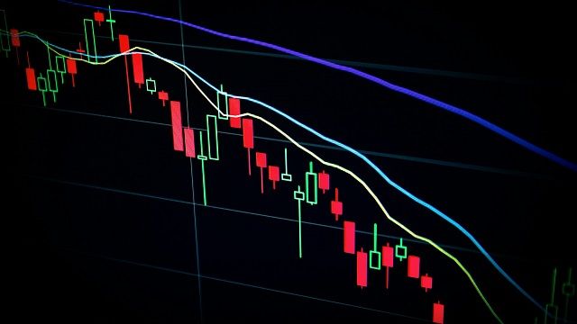 «Роснефть» и «Северсталь» теряют более 1% на воскресных торгах «СПБ Биржи»