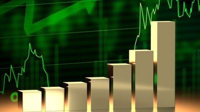 Российский рынок начал неделю с роста на фоне подъема цен на нефть