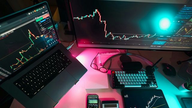 Бюджетные планы, коллапс облигаций и укрепление рубля – обзор событий недели
