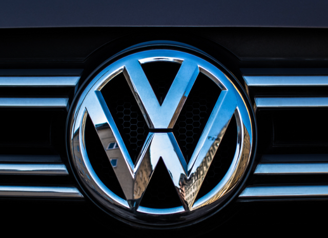 Суд арестовал активы Volkswagen в России по иску ГАЗа