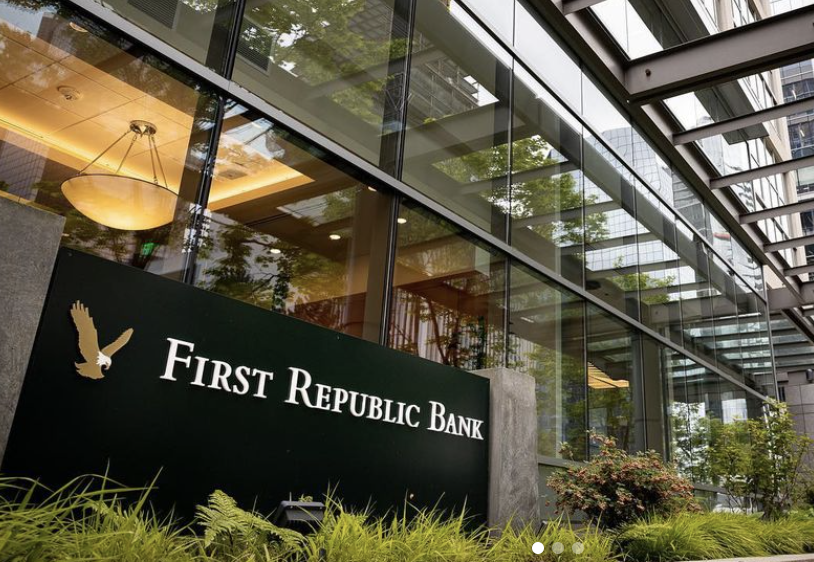 В США обсуждают возможные меры по спасению First Republic Bank от банкротства