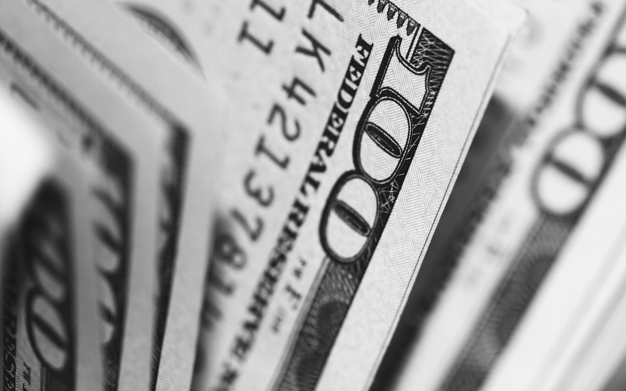 С депозитов в банках США сняли почти $100 млрд, но власти говорят, что финансовая система устойчива