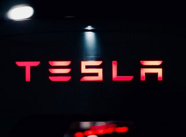 Tesla повысит цены на Model S and Model X после резкого удешевления бумаг