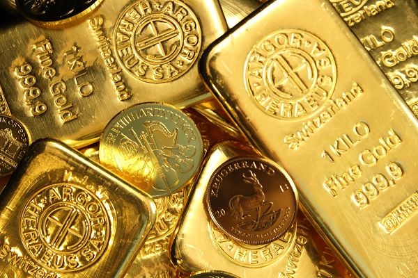 Золото движется к рекордным значениям