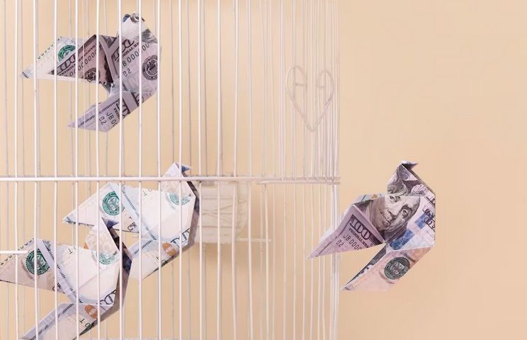 ЕС заморозил активы ЦБ РФ на сумму более 200 млрд евро