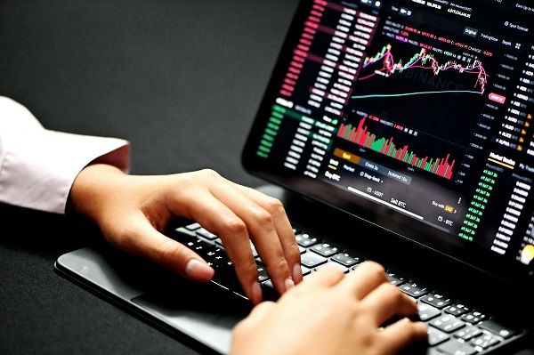 Мосбиржа со 2 октября расширит список инструментов, предназначенных для квалов