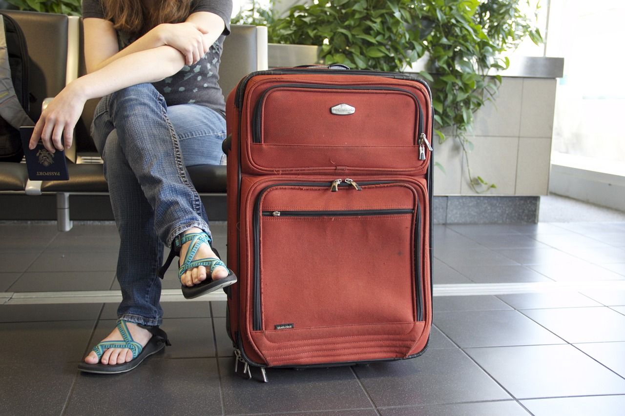 Emirates нужно вернуть 30 000 чемоданов после хаоса из-за ливня