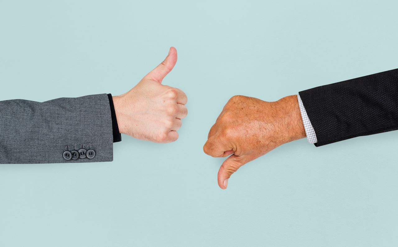 https://ru.freepik.com/free-photo/human-hands-thumbs-up-thumbs-down-sign-concept_18930118.htm#fromView=search&page=1&position=20&uuid=268e0847-0cd5-498e-8918-76a0fcd99c68