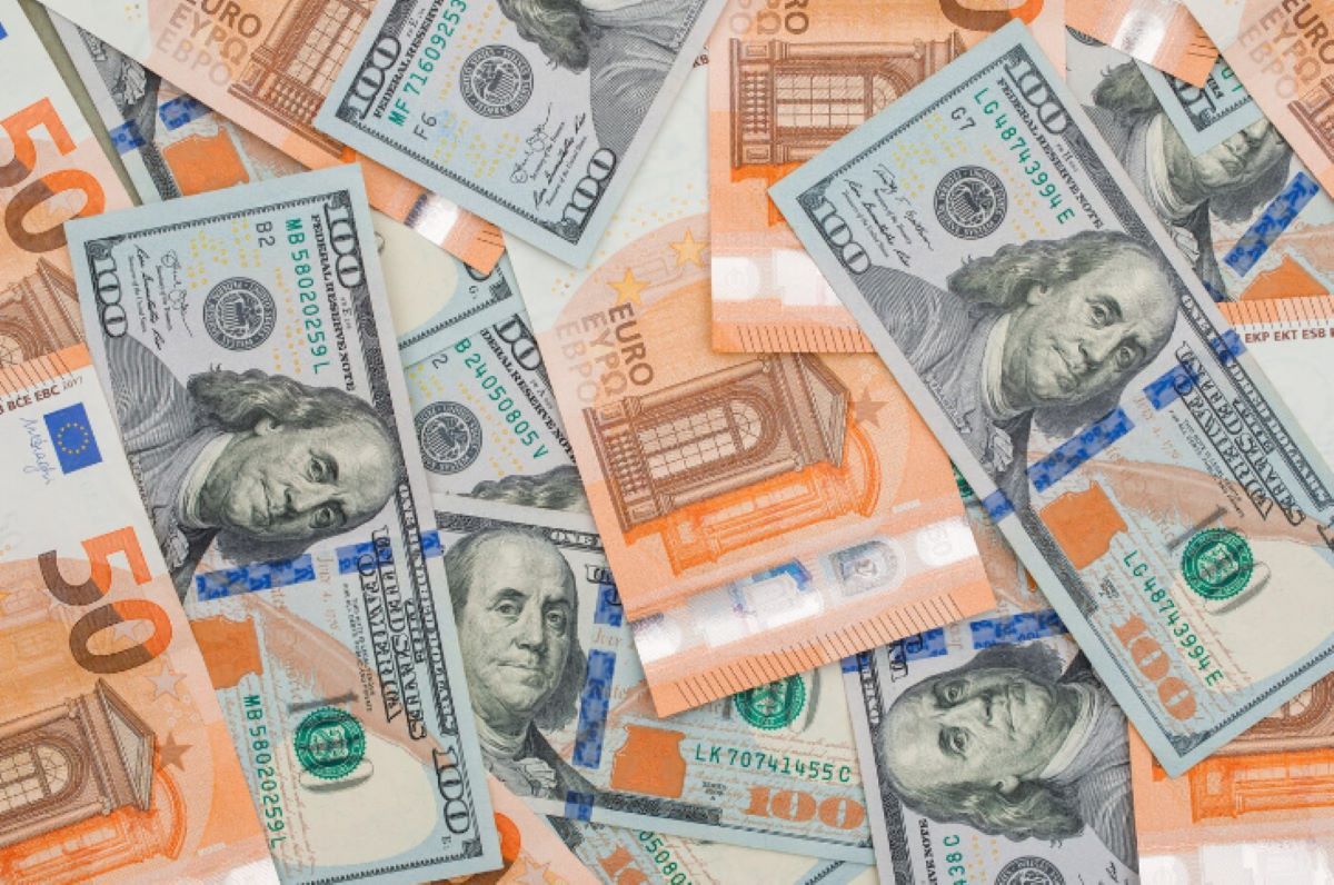 Goldman Sachs прогнозирует падение евро на 10% из-за тарифов и налоговых льгот Трампа