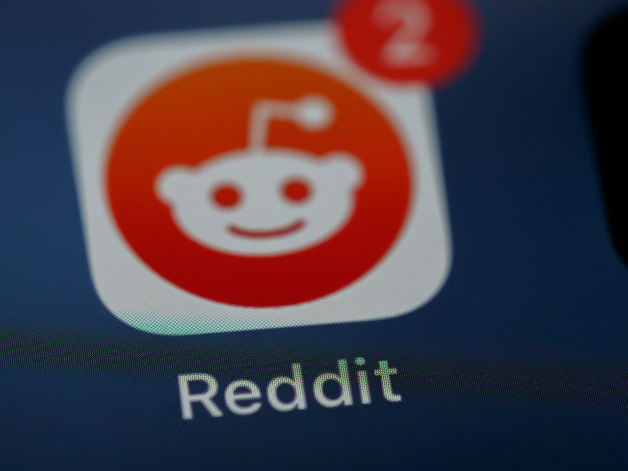 Акции Reddit выросли более чем вдвое с момента мартовского IPO